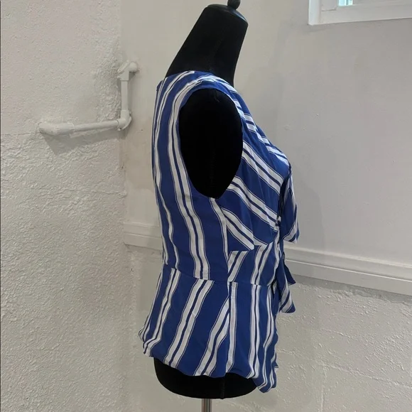 J. Crew Blue White Striped Tie Front Top Size 6 - Picture 3 of 8